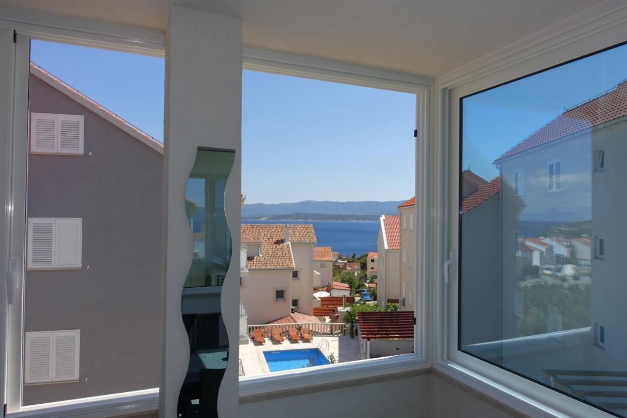 Apartment New And Modern Karavona