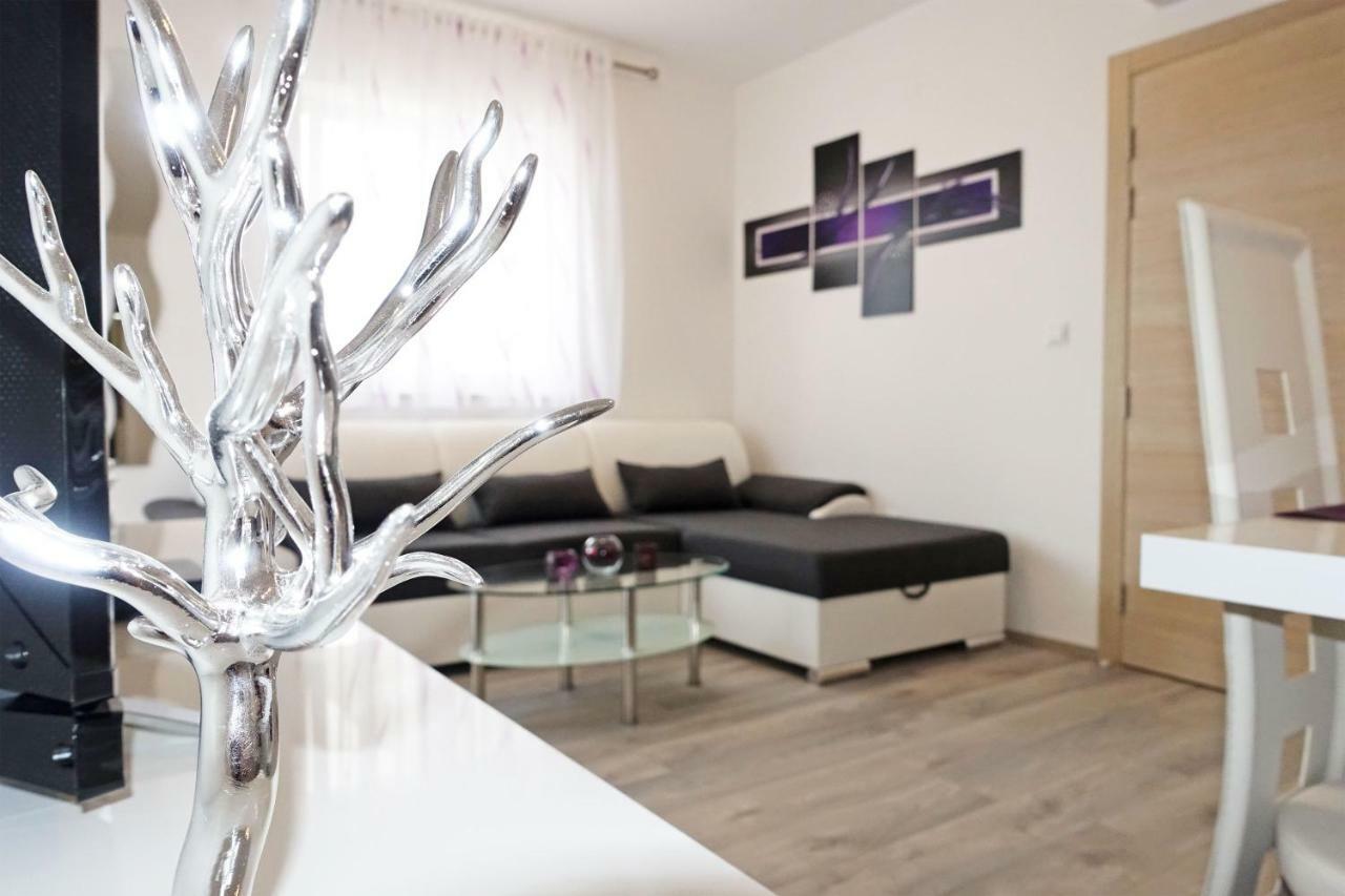 Apartment New And Modern Karavona Bol