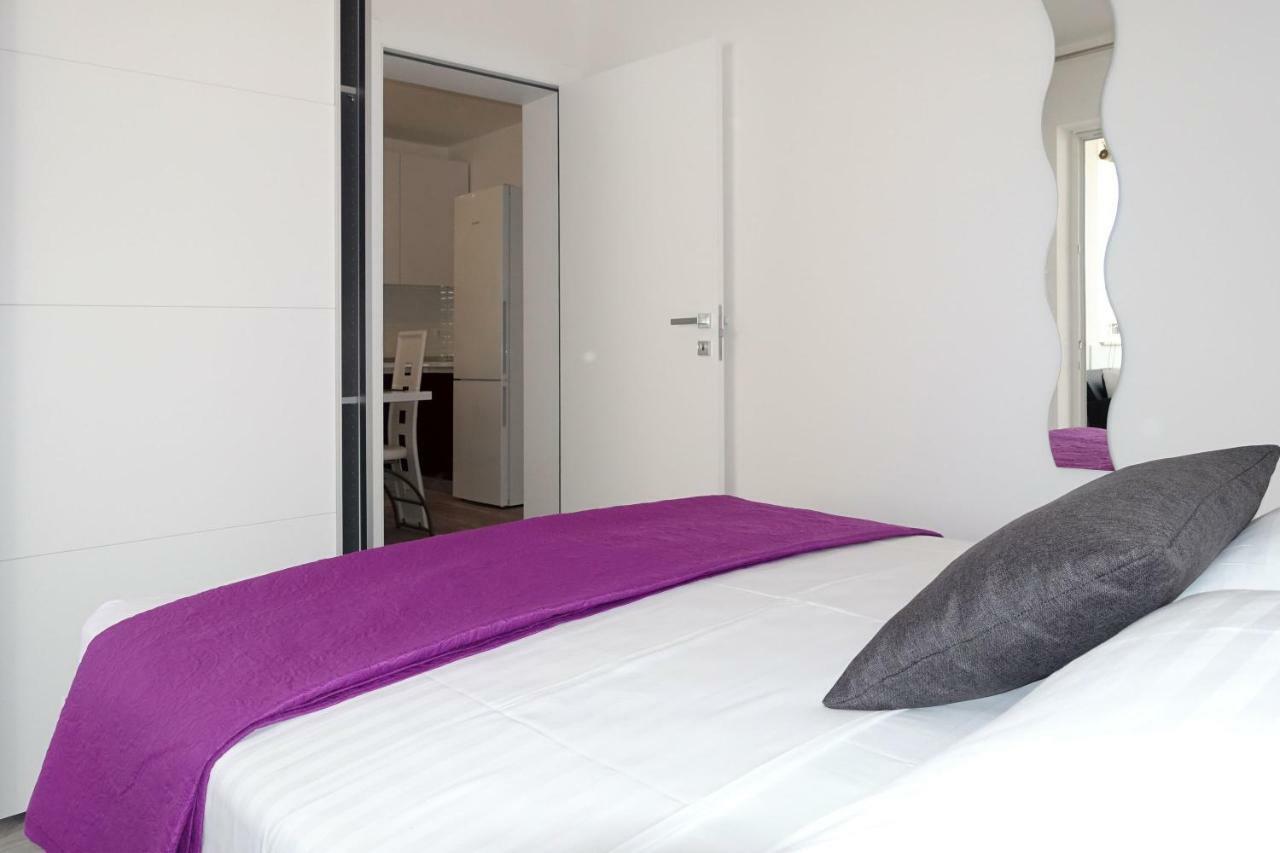 Apartment New And Modern Karavona